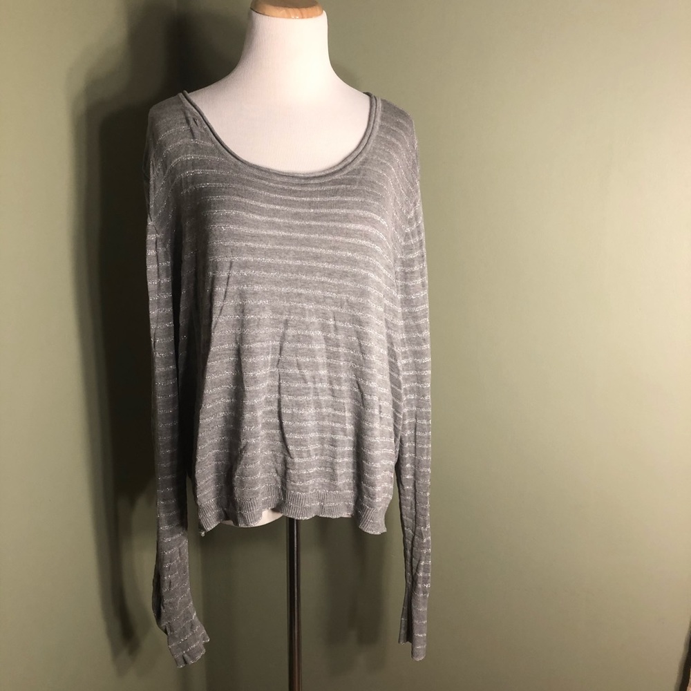 26/28 Lane Bryant sweater in grey with silver - Picture 6 of 6
